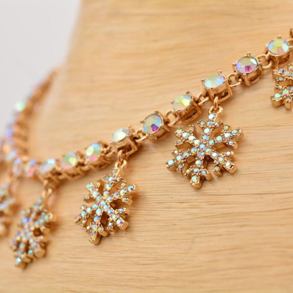 NEW Betsey Johnson Snowflake Necklace Gold AB Crystals Christmas Authentic - Picture 2 of 10